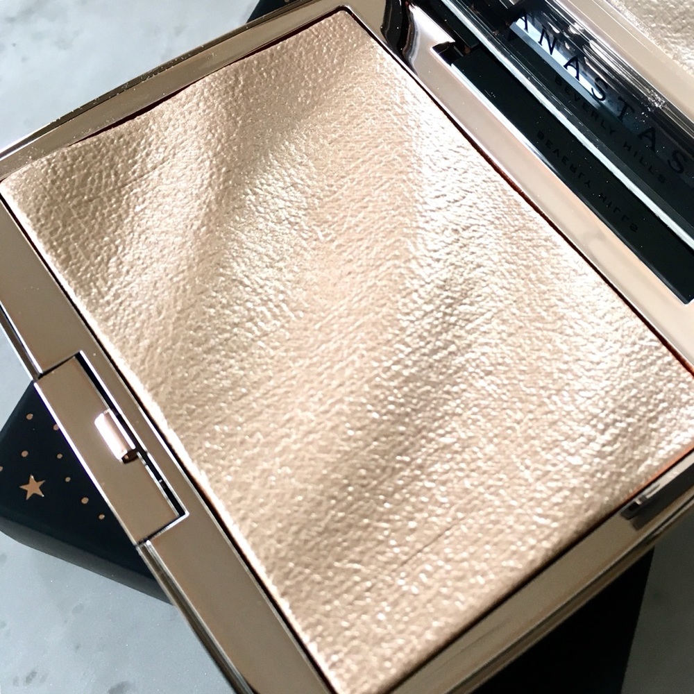 Anastasia Amrezy Highlighter + Dip Brow + Gloss - Picture 3 of 8